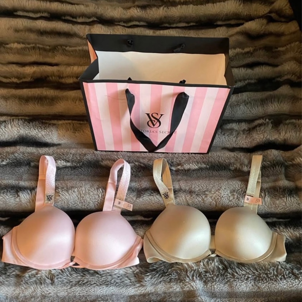 Two Victoria’s Secret bombshell bras 32B sparkle straps